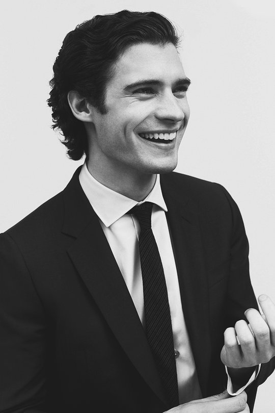 #ItsAaronandHeniaWeddingBitch