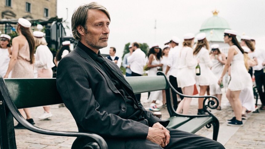 TheFilmUpdates's tweet photo. Mads Mikkelsen has won the award for European Actor for his performance in #AnotherRound at the 2020 European Film Awards. #EFA2020 https://t.co/pbt3rsCESE