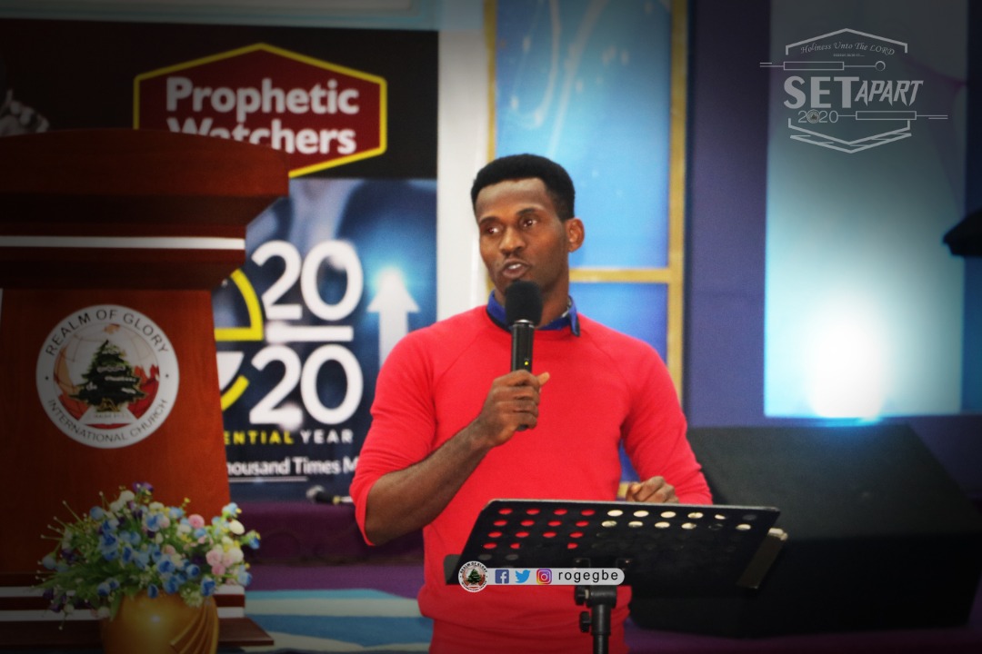 rogegbe's tweet photo. A man without self-control is like a city broken into and left without walls. - Prov. 25:28.

It doesn't matter the highest office you aspire to, as long as sin still rules over you, in the walls of Jesus, you are slave to sin.

@Jusgrac 
#SetApart2020
#ROGEgbe https://t.co/6odLIBnu79