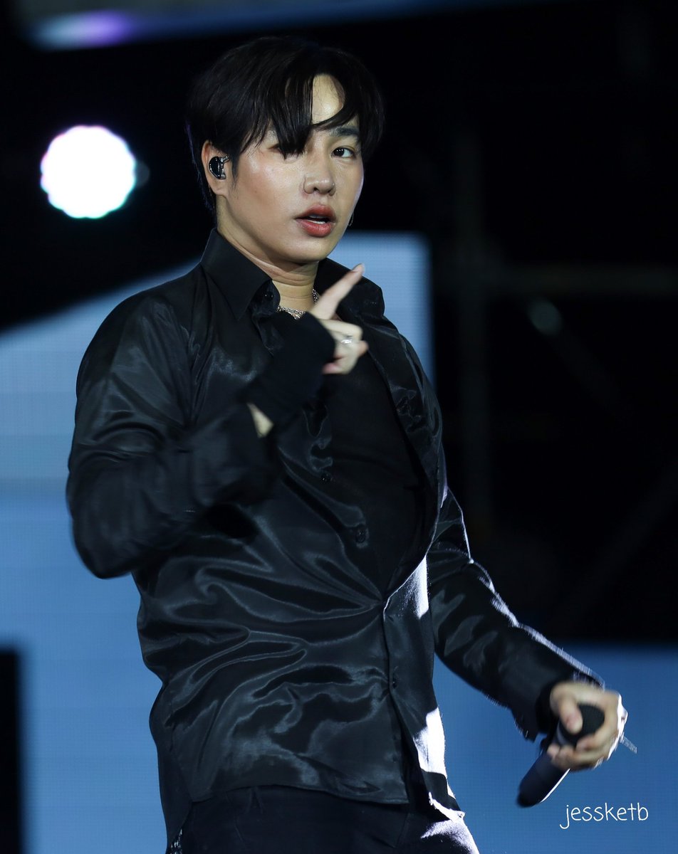 jessketb's tweet photo. You are the One 
#BMMF11xPeck
#เป๊กผลิตโชค
#PeckPaLitChoke
#palitgallery https://t.co/YySLuPAzCF