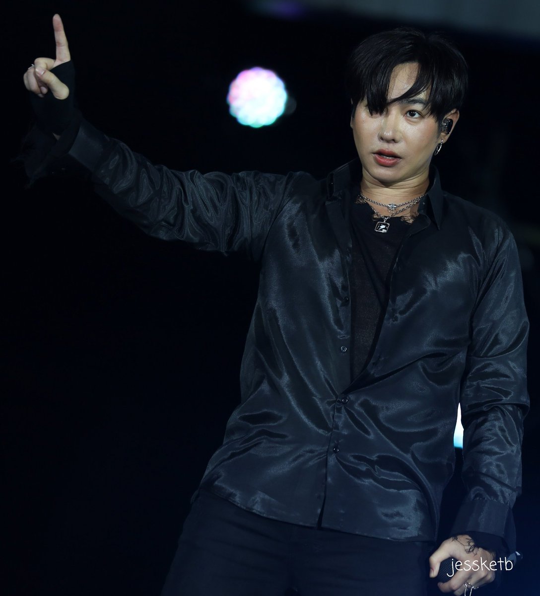 jessketb's tweet photo. You are the One 
#BMMF11xPeck
#เป๊กผลิตโชค
#PeckPaLitChoke
#palitgallery https://t.co/YySLuPAzCF