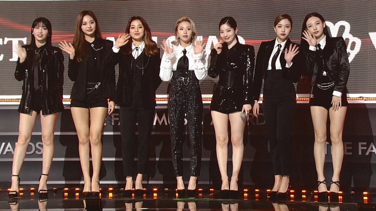 230CY's tweet photo. Okey, I really expected #twice gonna perform #MakeMeGo 😌 in those outfits @JYPETWICE https://t.co/O6UXMvf0fG