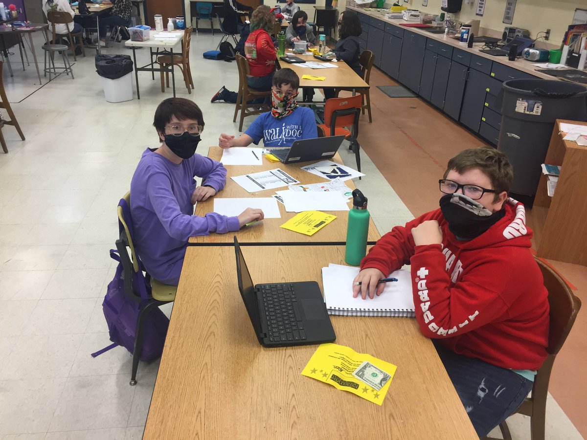 cliftonridge's tweet photo. Extra safety precautions were in place for yesterday’s semester celebration. Students with 0-2 behavior points were rewarded with special activities during connections. The activities included sports activities, movie rooms, computer games, board games, and a music/hangout spot. https://t.co/2KoDq3sUU1