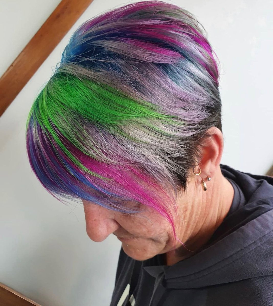 manicpanicnyc's tweet photo. Toxic Pixie by @danirosehair! #GetTheLook #ElectricLizard #AmethystAshes #RockabillyBlue #FuschiaShock #GetTheLook https://t.co/LKrwnrkzBQ
#ManicPanicNYC https://t.co/CYlXWYhvyC
