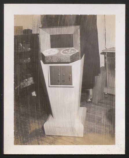 GameHistoryOrg's tweet photo. The RCA Computing Collection at @hagleymuseum recently added some great '70s computer/video game photos &amp; artifacts: https://t.co/36S4Sxs4ef (via @ubersaurus.) https://t.co/c7NVdkJZ60