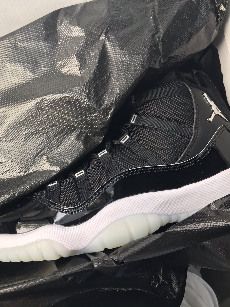 milofrm300's tweet photo. Size 7 &amp; 6.5 HMU they going fast! 🕺🏾 https://t.co/fg2O2jV3xi