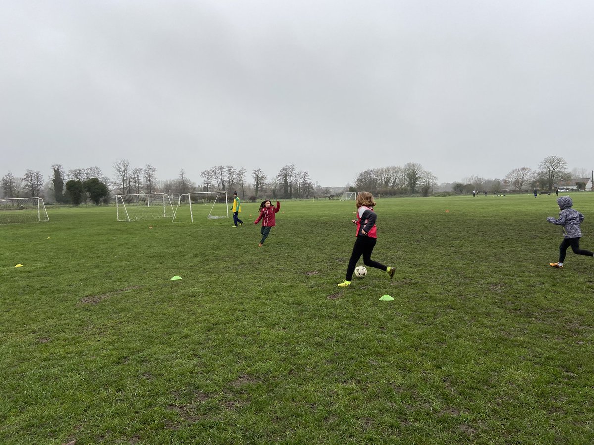 TownBungay's tweet photo. The horrible weather didn’t affect the girls this morning ⚽️. #wildcats #thisgirlcan #football https://t.co/JvJWehGim3