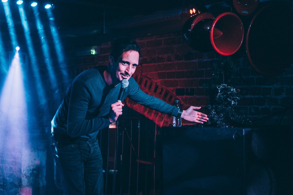 TheBenRobson's tweet photo. Loved being back Mcing last night - this time for the Tony Law show in Hastings! Such a fun show. 📸 by the very talented Olli Hopkins. 

#Standupcomedy #mcing #compere #comedy #hastings #comedian https://t.co/RhbeUZhaLy
