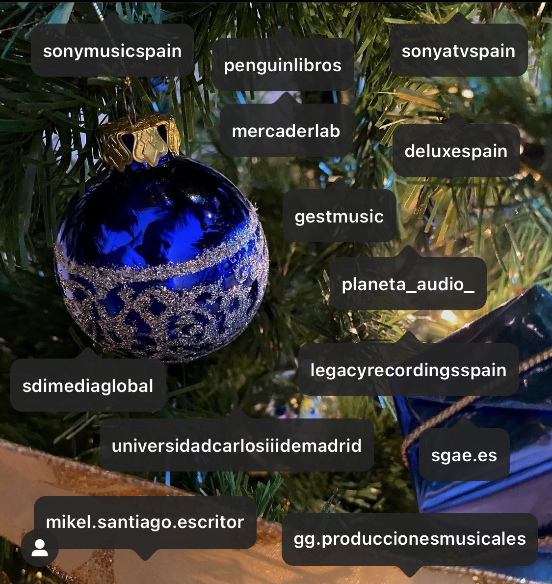 Portu_tv's tweet photo. Feliz Navidad desde https://t.co/IyGvACqdhI
@SonyMusicSpain @sonyatvspain @penguinaudio #mercaderlab @SDIMediaGroup @bydeluxespain @sgaeactualidad @PlanetaAudio @SonyLegacyRecs @Gestmusic @uc3m @mikelsantiago @GG_Producciones ✨🎄 https://t.co/RqyUE0NElZ