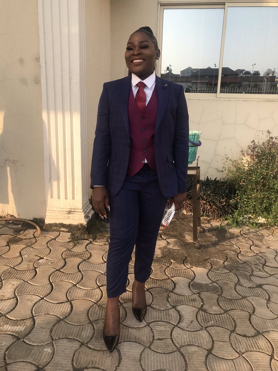hoyindarmollah's tweet photo. Forget it, I’m a fine girl 🥰 
#groomsmaid duty https://t.co/U6UFmg1FCL