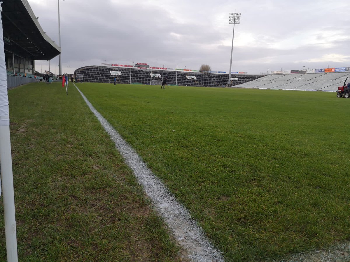 Táimid beagnach ullamh anseo i bPáirc na nGael do Cluiche Leathcheannais na Mumhan f20 🏆

Beo ar <a href="/TG4TV/">TG4</a> @ 16.15 📺

Who will be advancing to the U20 Munster Hurling Final? 🏑

<a href="/OfficialCorkGAA/">Cork GAA</a> v <a href="/LimerickCLG/">Limerick GAA</a> 

<a href="/MunsterGAA/">Munster GAA / Comhairle na Mumhan</a> <a href="/GAA_BEO/">GAA BEO TG4</a> <a href="/BordGaisEnergy/">Bord Gáis Energy</a> 

#GAABEO #HurlingToTheCore