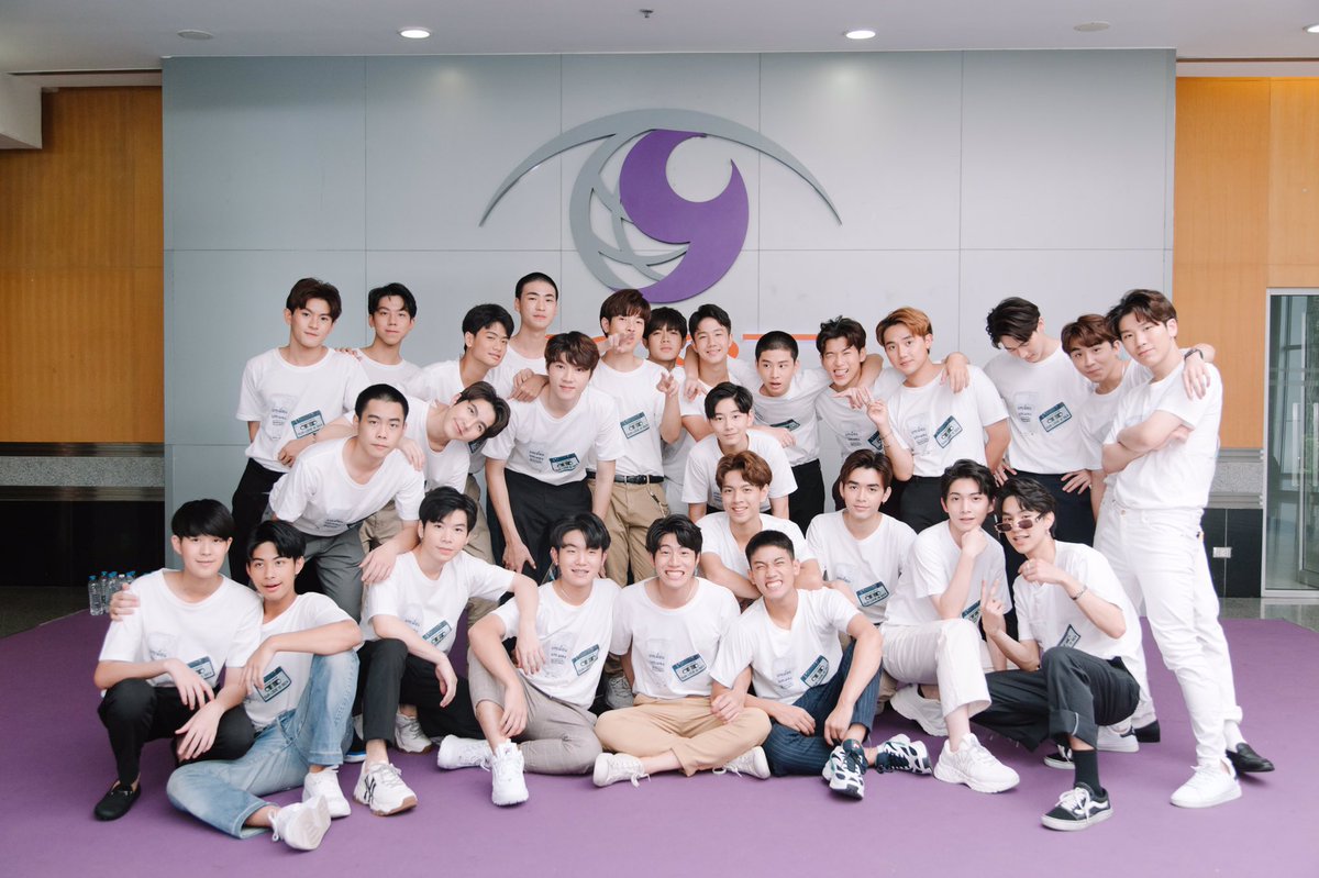 taitnpofficial's tweet photo. ทุกคนไม่ได้อยู่ในฐานะนักแสดง บทเพื่อน บทเพลง แต่ทุกคนอยู่ในฐานะ 1DAYPROJECT🤍
#บทเพื่อนบทเพลงEPจบ https://t.co/ymnYydRctN