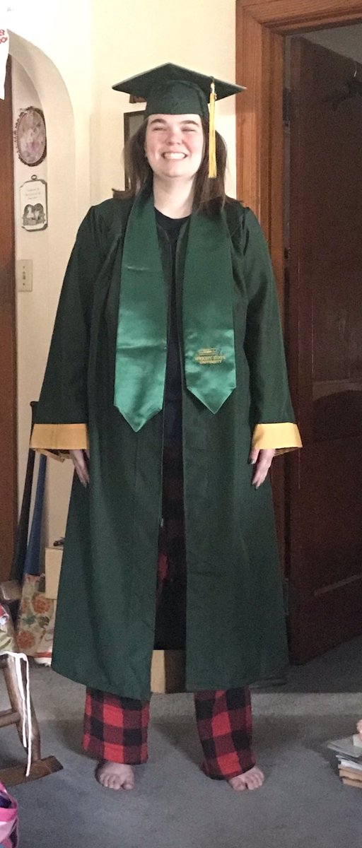 emilyskro's tweet photo. Happy Graduation Baby Sister‼️🎓‼️🎓 #WrightStateGrad @WSU_COMDept #COMSquad https://t.co/LEvc8yTJZl