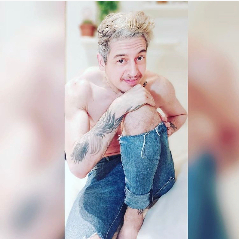 TransNshirtless's tweet photo. @taylorwintersftm
.
.
.
.
.
#TransAndShirtless
#FTM
#Transman
#Femaletomale
#Menlikeus
#F2m
#community
#transgender
#Transbeauties https://t.co/xVoqALlWoL
