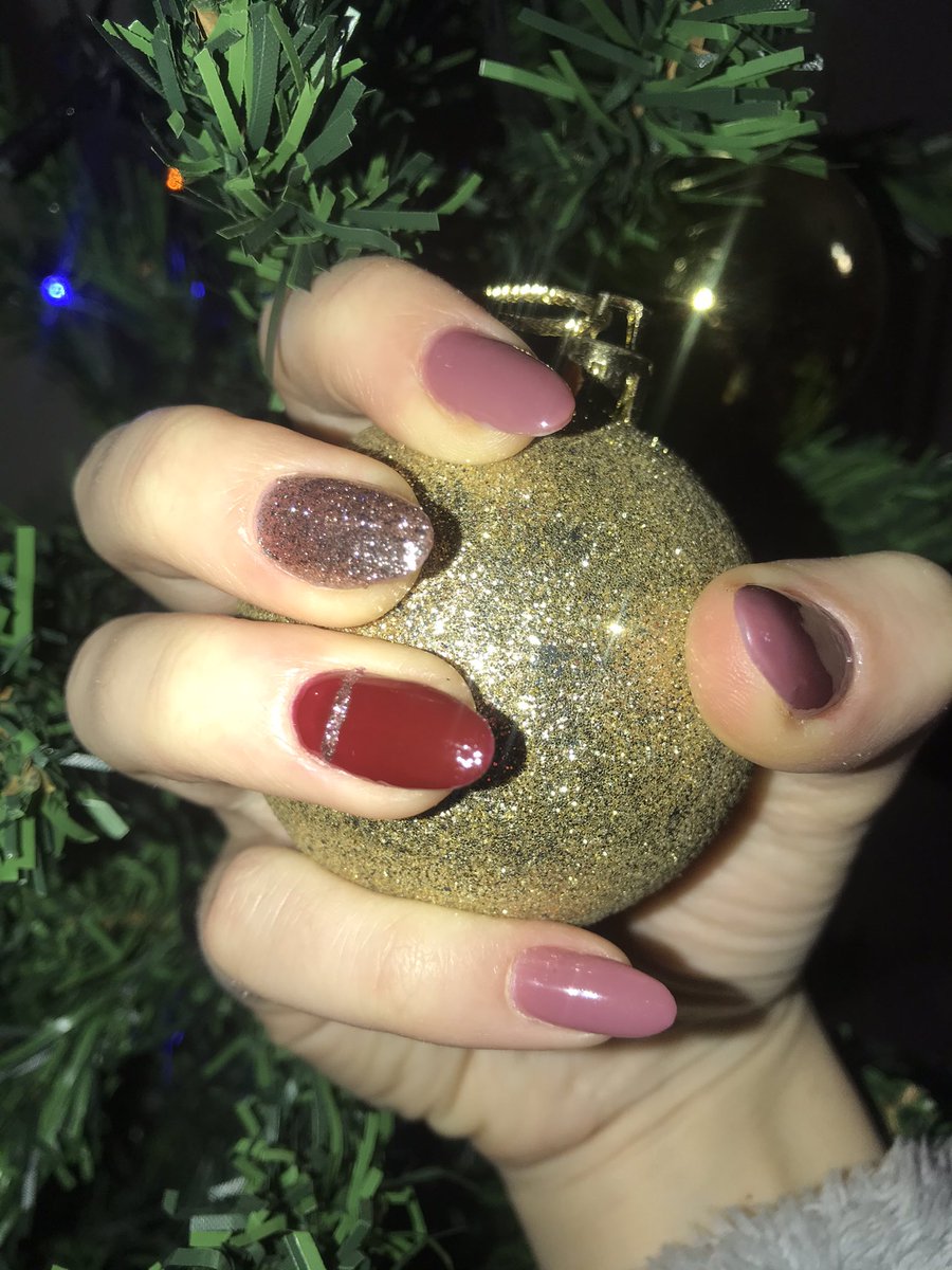 itsjuvena's tweet photo. New💅🎄🎀 https://t.co/8h34cmbSGt