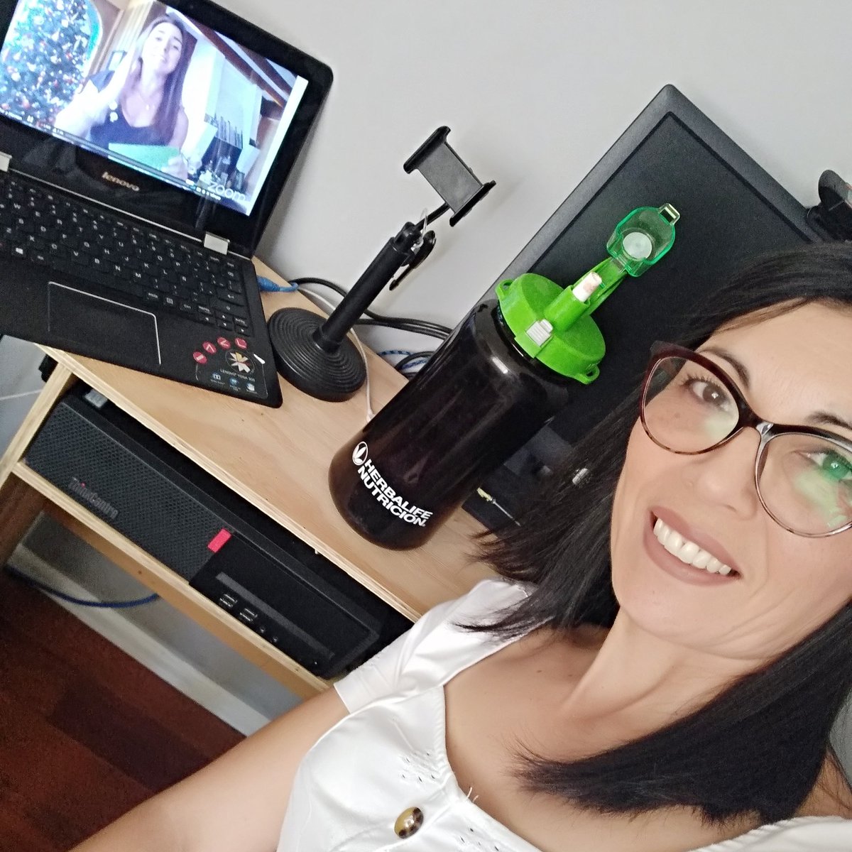 #GiradelChairman 
Aprendiendo de los mejores!! 💪💪
Capacitación desde casa y Trabajando desde casa 👌