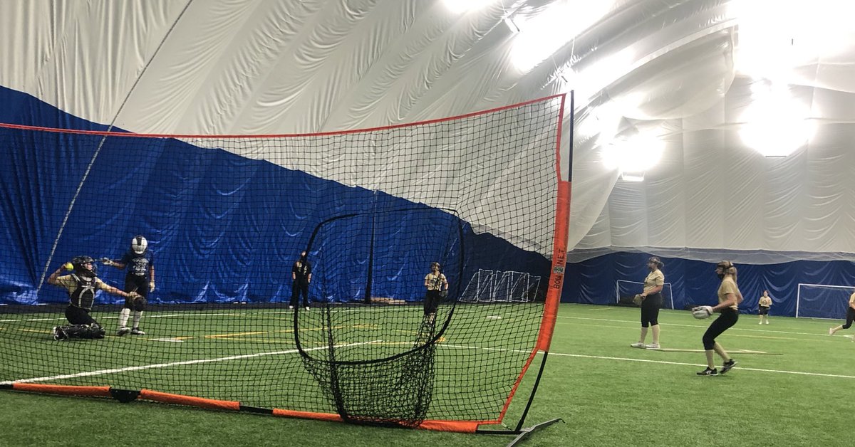 south_04's tweet image. Gettin’ our scrimmage on this morning. #sdrenegades #hardwork @SoDakXplosion