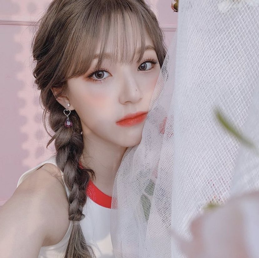 jiheonpix's tweet photo. hi, it’s my birthday today! ♡ https://t.co/BOWtcU6VYB