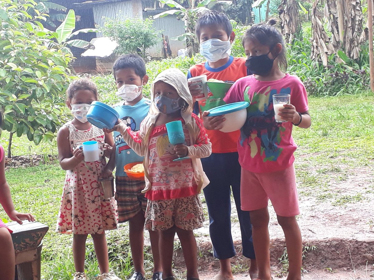 En este dia   quisiera   pedirle   un gran favor  a todos que pongase las mano en su corazones 💑  has un niño  feliz con su apoyo  de donaciones de  juguetes para un comedor de niños  burunga comunidad vunerable  .