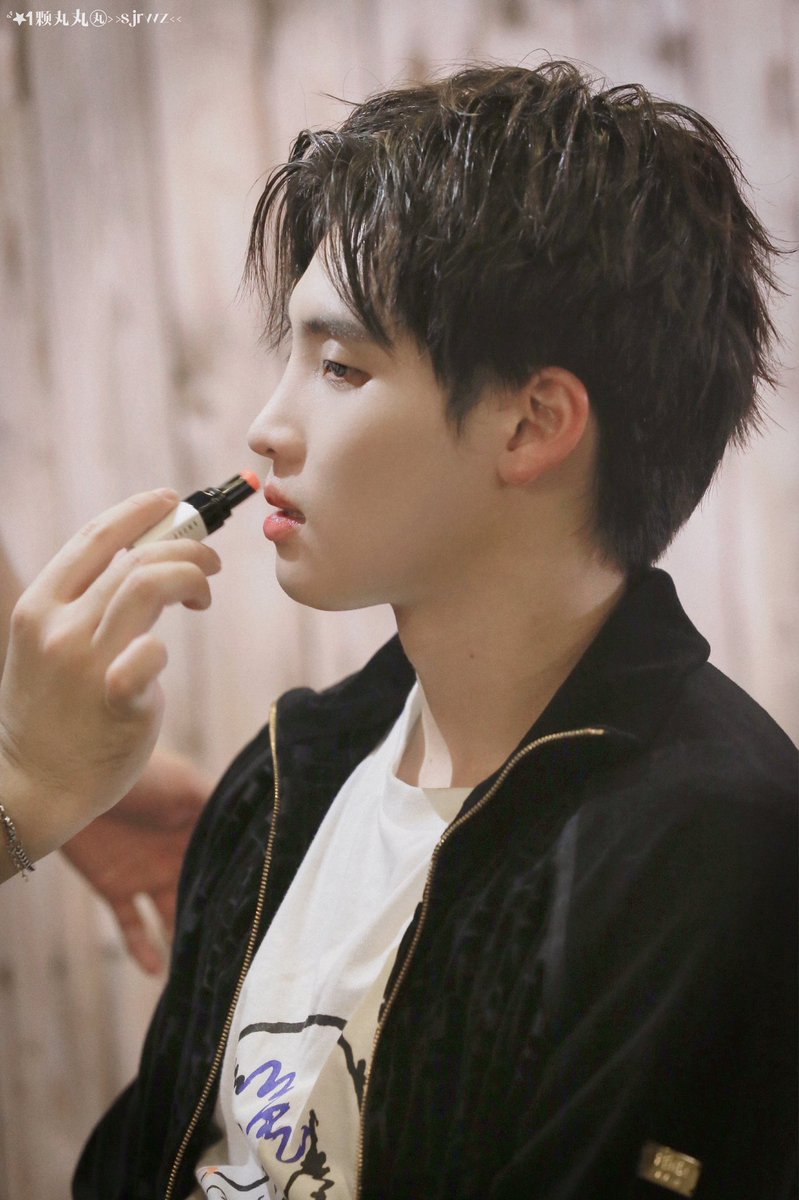 sjrwz's tweet photo. 📸201212

술을 먹고 싶네
너의 입술 💋
ㅋㅋㅋ

@m34nismind 
#มีนมีตหมูทะ
#MeanPhiravich
#m34nismind 
#MeanTro https://t.co/RLNHsM28hz