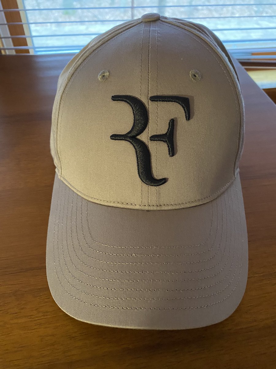 ClaudiaSchroedl's tweet photo. Got mine!!  #RFcapisback   Looking forward to the #usopen and #lavercup ! https://t.co/gRTVSmQXdJ