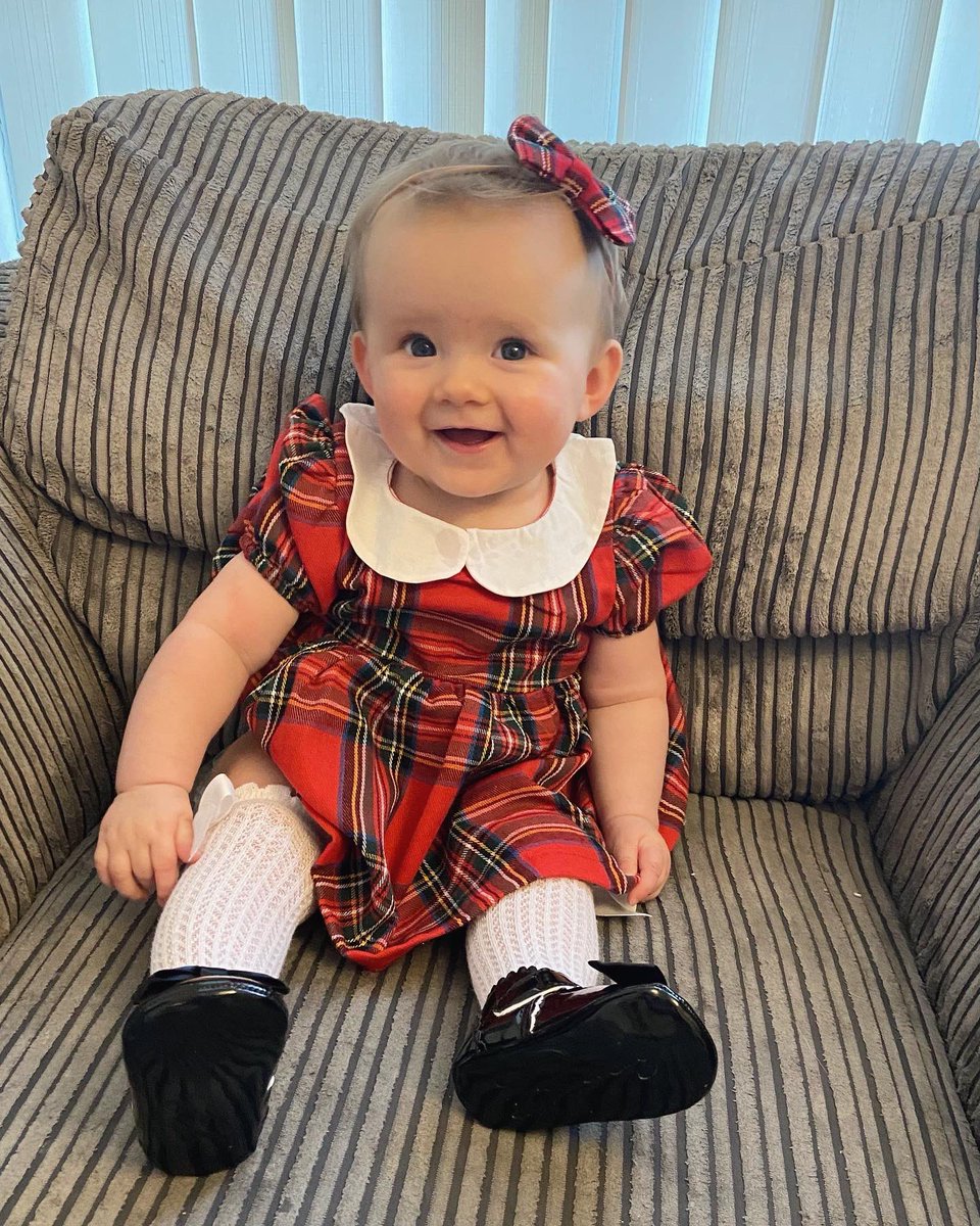 EllieGriffithx's tweet photo. She’s so precious!! Christmas Day outfit try on ❤️❤️❤️ https://t.co/XfcOUntz0Y