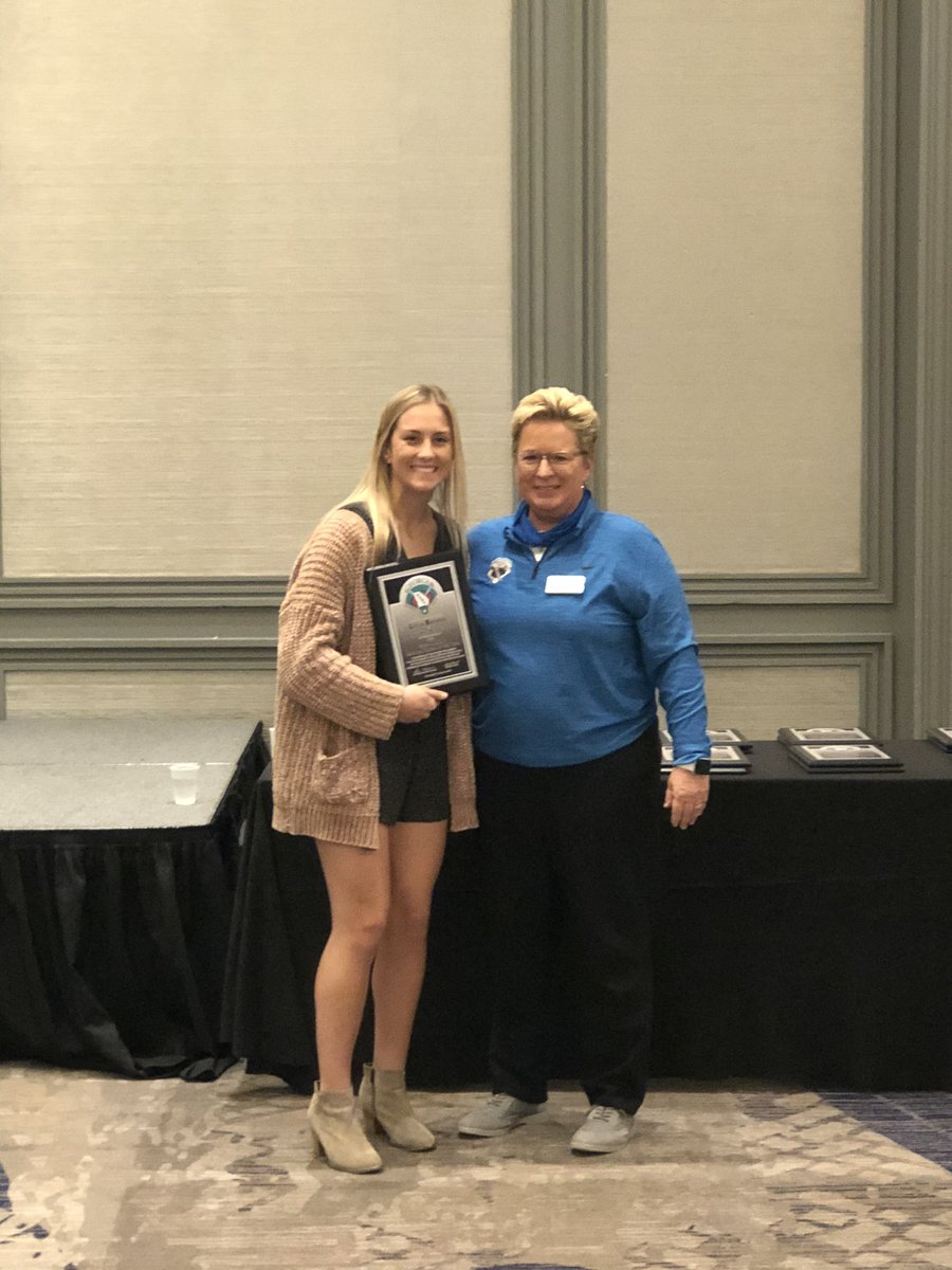 lillibackes's tweet photo. So honored to be named 5A Player of the Year! Congrats Coach Williamson on being named 5A Coach of the Year! @SMHSFastpitch @gadcsoftball @UNCSoftball https://t.co/iEQyqxYUeO