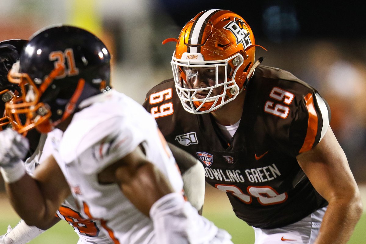 BG_Football's tweet photo. The end result of the process. Congratulations to Big Country Tim Tanner-Blair on his graduation from @bgsu! #AyZiggy #ToTheMoon https://t.co/TtvHlixI8F