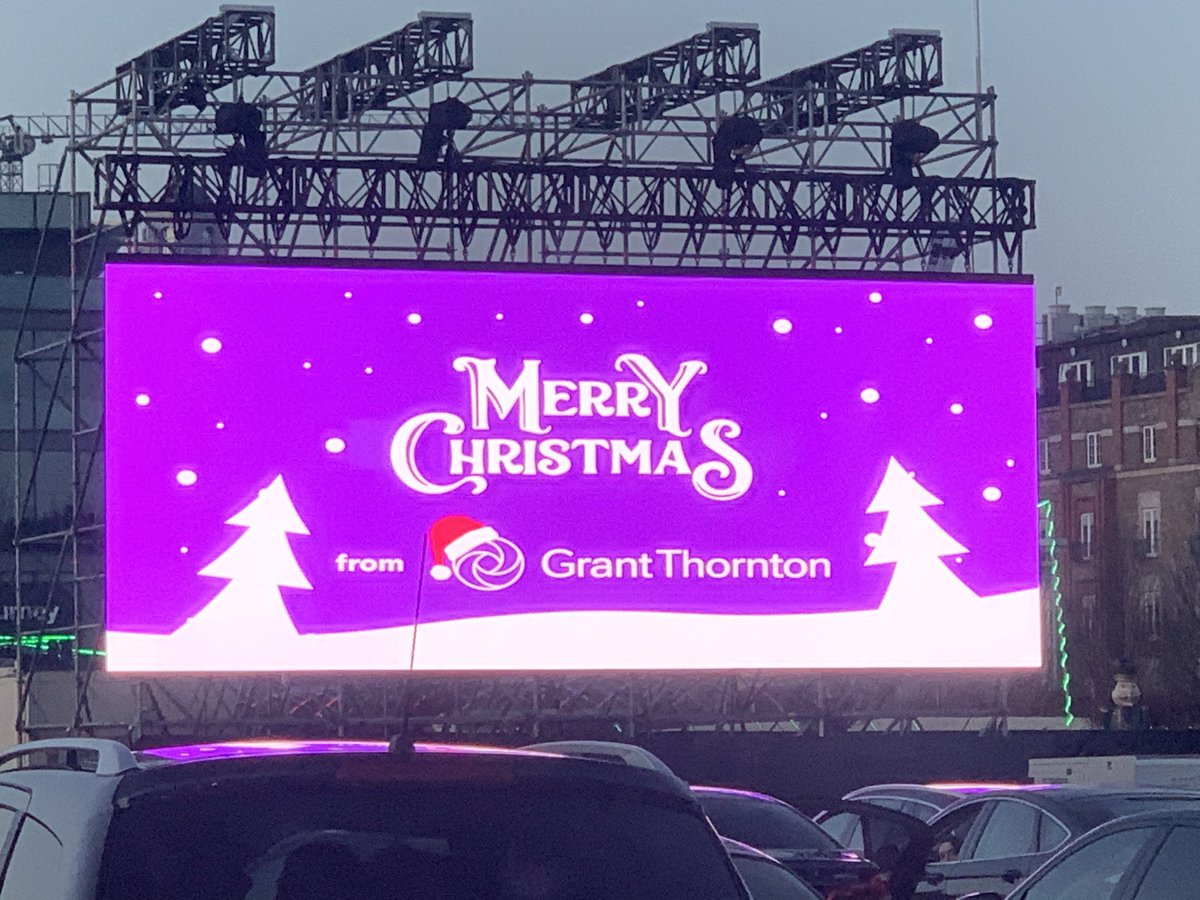 DonovanSinead's tweet photo. Happy Christmas @GrantThorntonIE 🎄🎅🏻 #miracle34th #drivein https://t.co/0ML2yY9PYr
