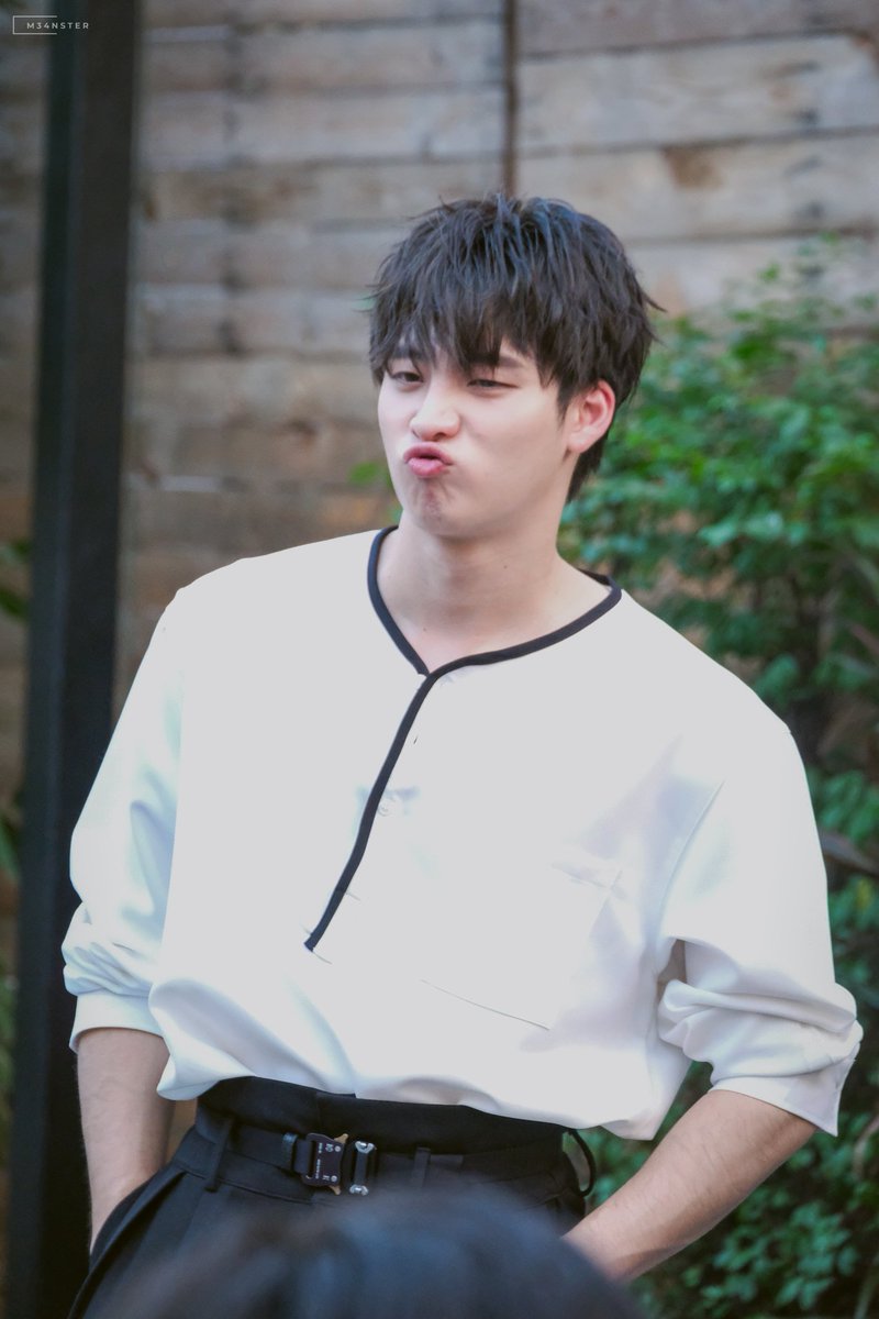M34NSTER's tweet photo. 「２０１２１２」

มุแงงงง

#มีนมีตหมูทะ
#MeanPhiravich https://t.co/EFq3fYvmHE