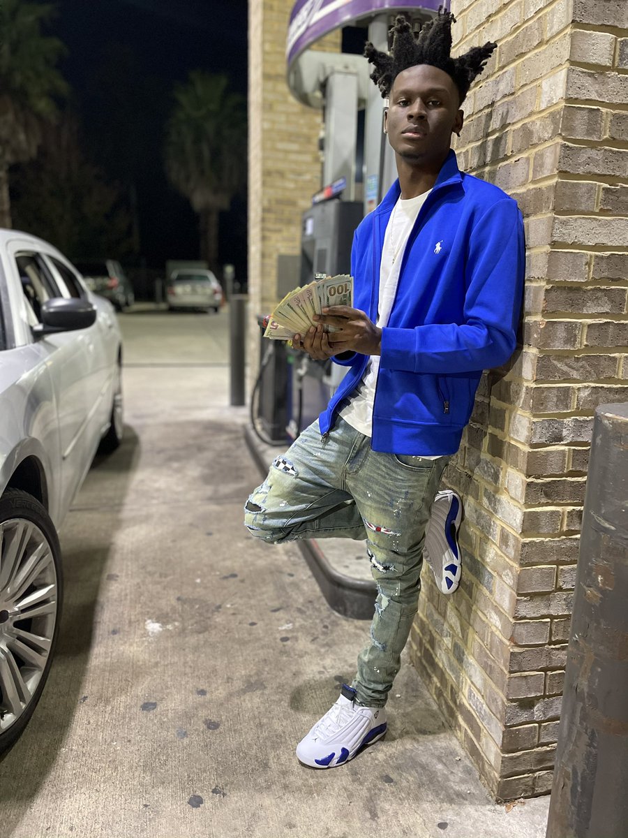 bootupbooted's tweet photo. Nigga can’t do me like pac or John f Kennedy ♿️ https://t.co/Y5Cgyv6o7O