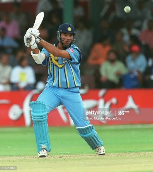 Birthday Special @YUVSTRONG12. #HappyBirthdayYuvi Who is Yuvraj? What did he mean to India?Oct 7, 2000. Nairobi - Ind vs Aus 1st QF, CT.Ind started strong but soon lost the way when India lost  @sachin_rt  @SGanguly99, Rahul Dravid in the span of 7 overs & 24 runs.