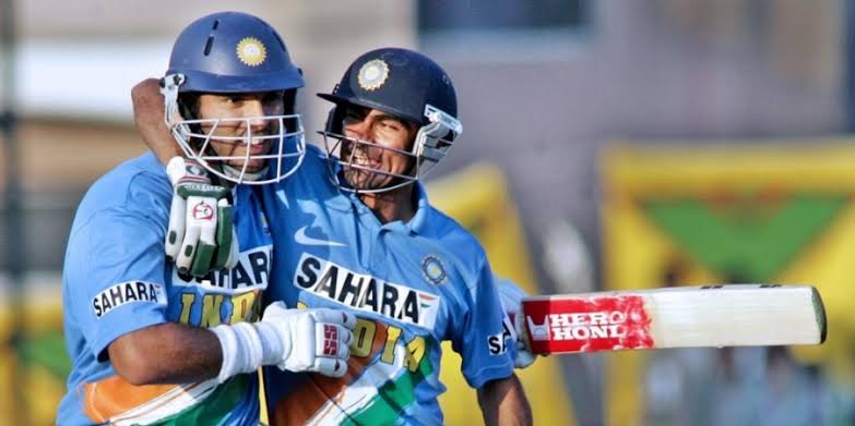 Yuvraj for me back then was an example of prodigy and talent. ------Jul 13 2002: The Famous Natwest FinalInd were 5 down for 146 chasing a mammoth 325.  @YUVSTRONG12 who had a comeback to the team after getting dropped for most part of 2001 was in his after below par returns.