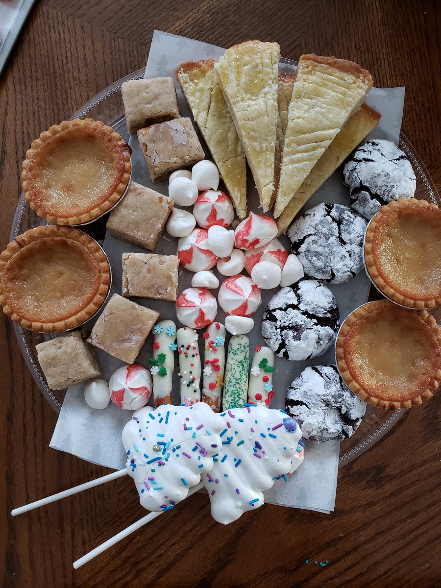 I like to bake, but I don't like to gain 50 lbs, so I'm selling the excess of my kitchen enthusiasm! $25 for a tray with spiced leckerli, Dutch boterkoek, salted honey tarts, chocolate crinkles, white chocolate pretzels, and meringues! Let me know if you want one!