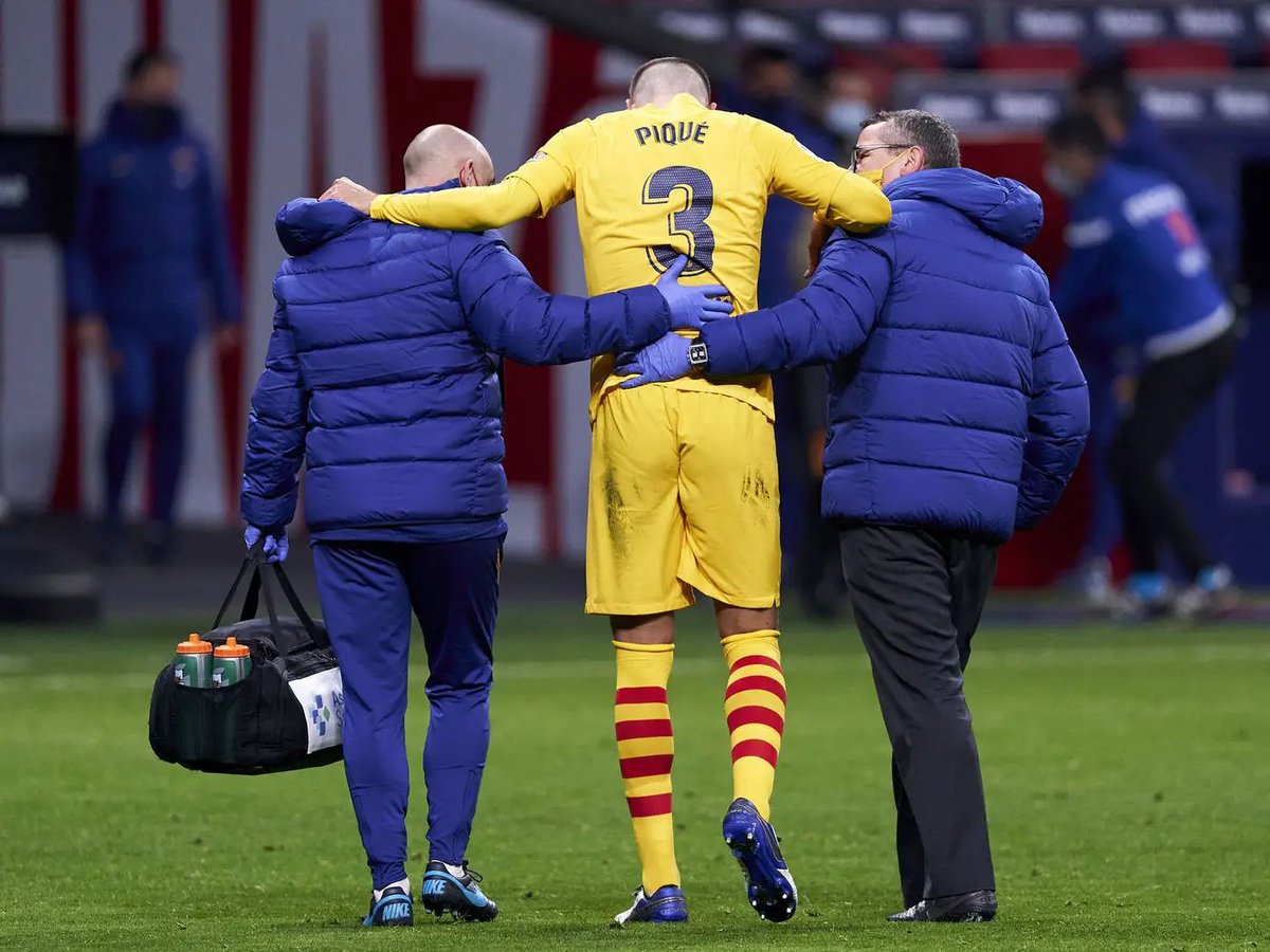 An especially important factor here is the status of Gerard Piqué. The veteran’s knee injury against Atlético Madrid will have him sidelined for at least a few months. Plus, at his age, there’s reason to worry over what level he’ll be able to return to.