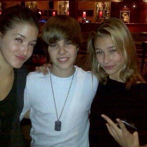 kidrauhlhive's tweet photo. this photo of justin bieber and hailey bieber is turning 11 today. AND THE TWO ARE MARRIED OMG https://t.co/zXq9DhPvEk