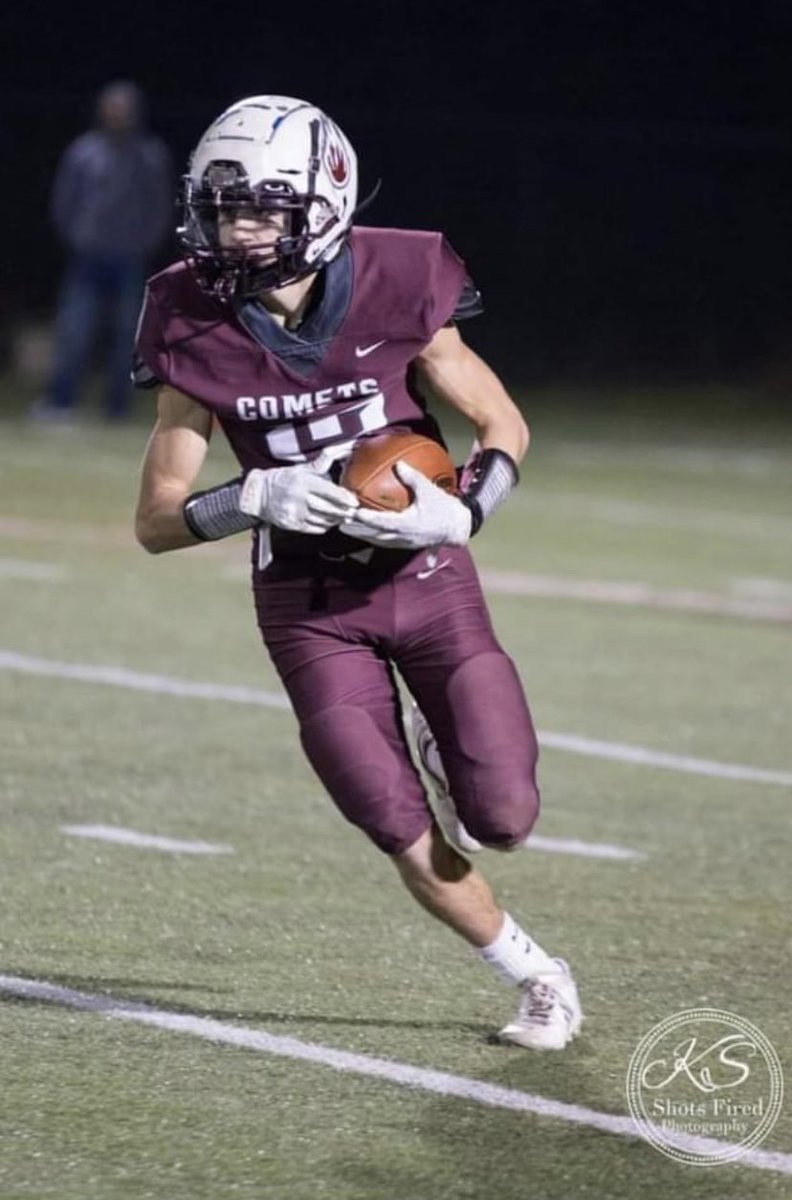 CoachDBark's tweet photo. @LeadinghamGage is one of the schools all-time leaders in interceptions. Teams rarely threw at him this year after his huge junior year. Played some offense this year and made some huge plays.  Explosive and extremely tough player! https://t.co/DVnJ2UZany