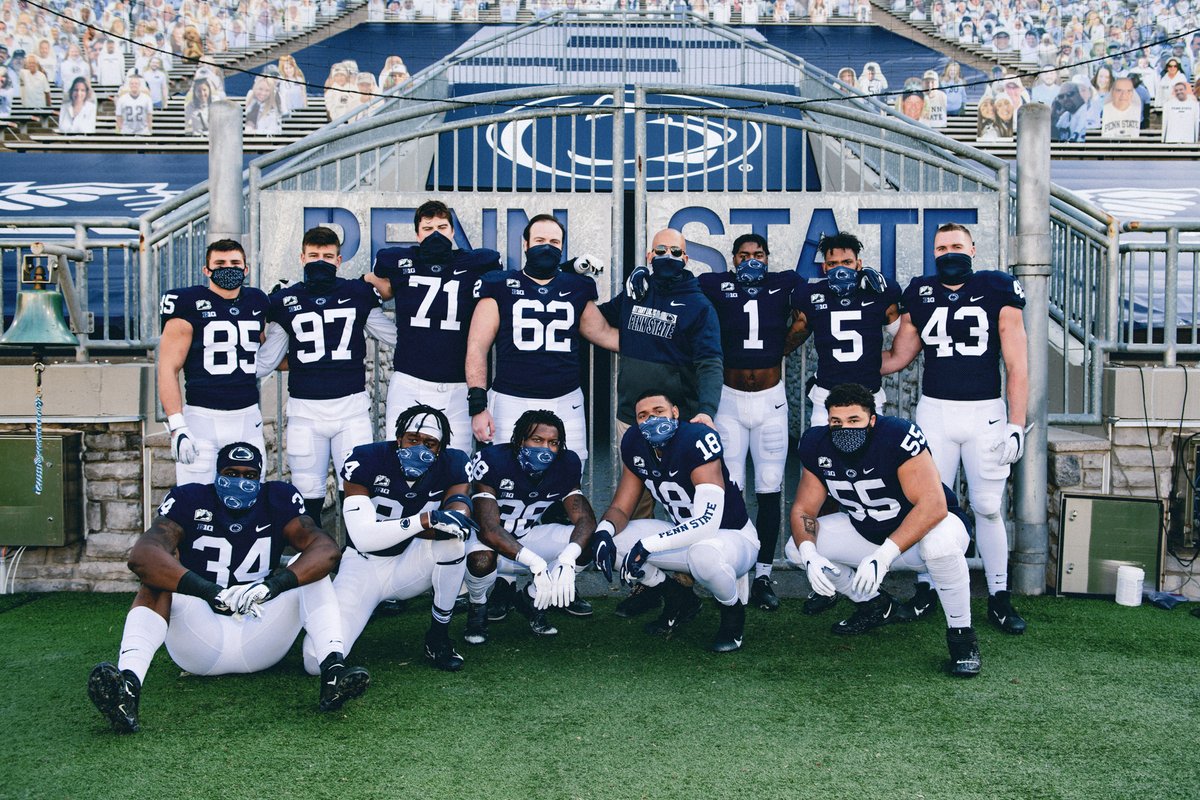 PennStateFball's tweet image. Thank You, Seniors! 

#WeAre