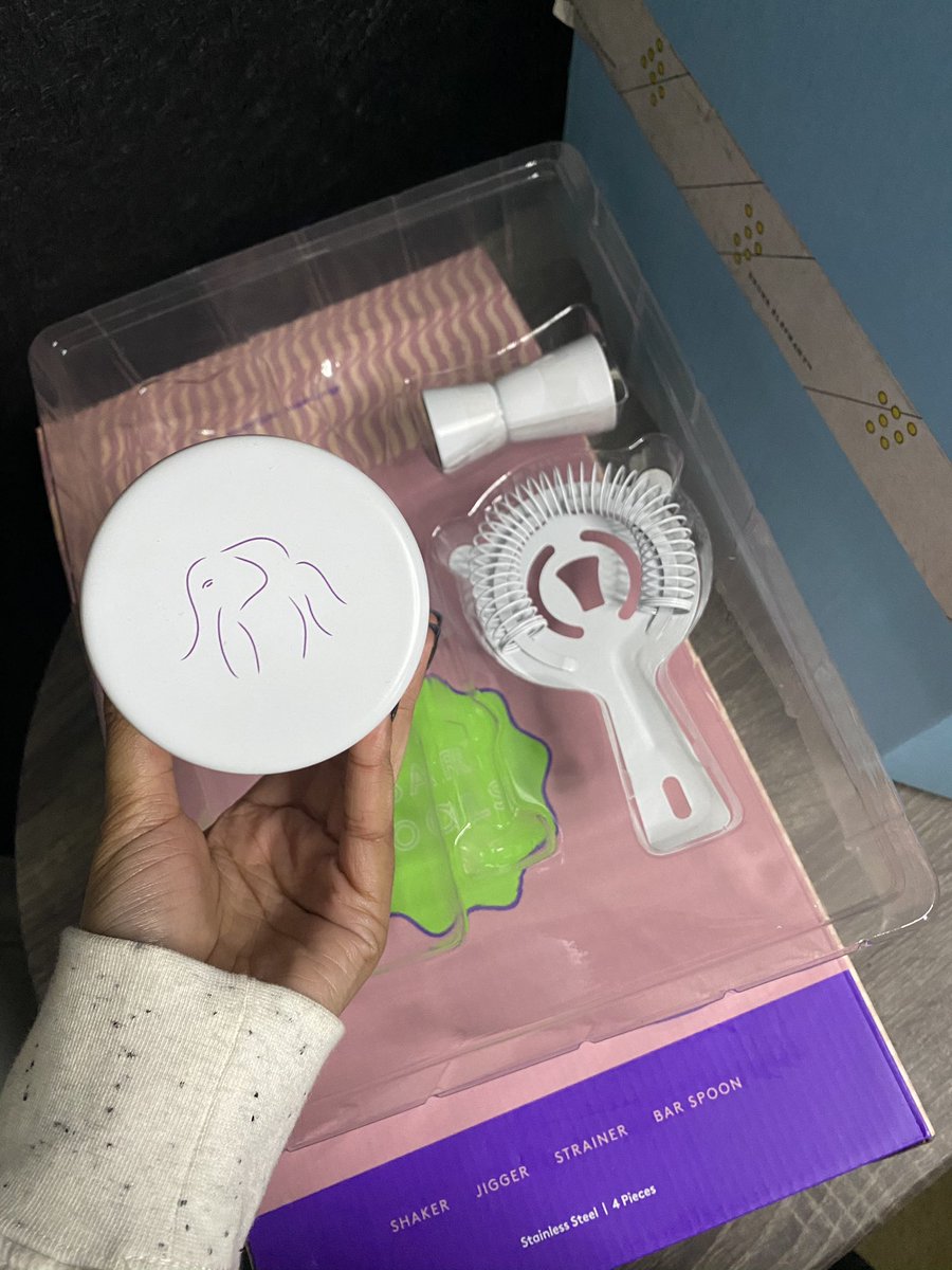 yayaxtonye's tweet photo. oh, l did not tell y’all!
drunk elephant sent me their new #sweetb fermented sake spray to try before it comes out in january!
so far - i’ve been loving it. l use it as refresher throughout the day, and in between steps.
also, they sent a bar tools kit. #drunk https://t.co/tagnQnhtuU