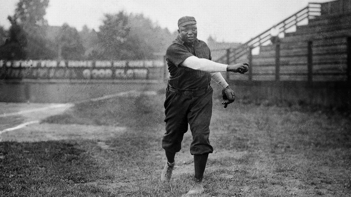 onemichistory's tweet image. Andrew Rube Foster was a huge right hand pitcher born in 1879, He earned his name beating pitcher Rube Waddell of the Philadelphia Athletics, In 1905 he compiled a record of 51-4

Philadelphia Telegraph, "Foster has never been equaled in a pitcher’s box"

link.chtbl.com/PwNlJDPh