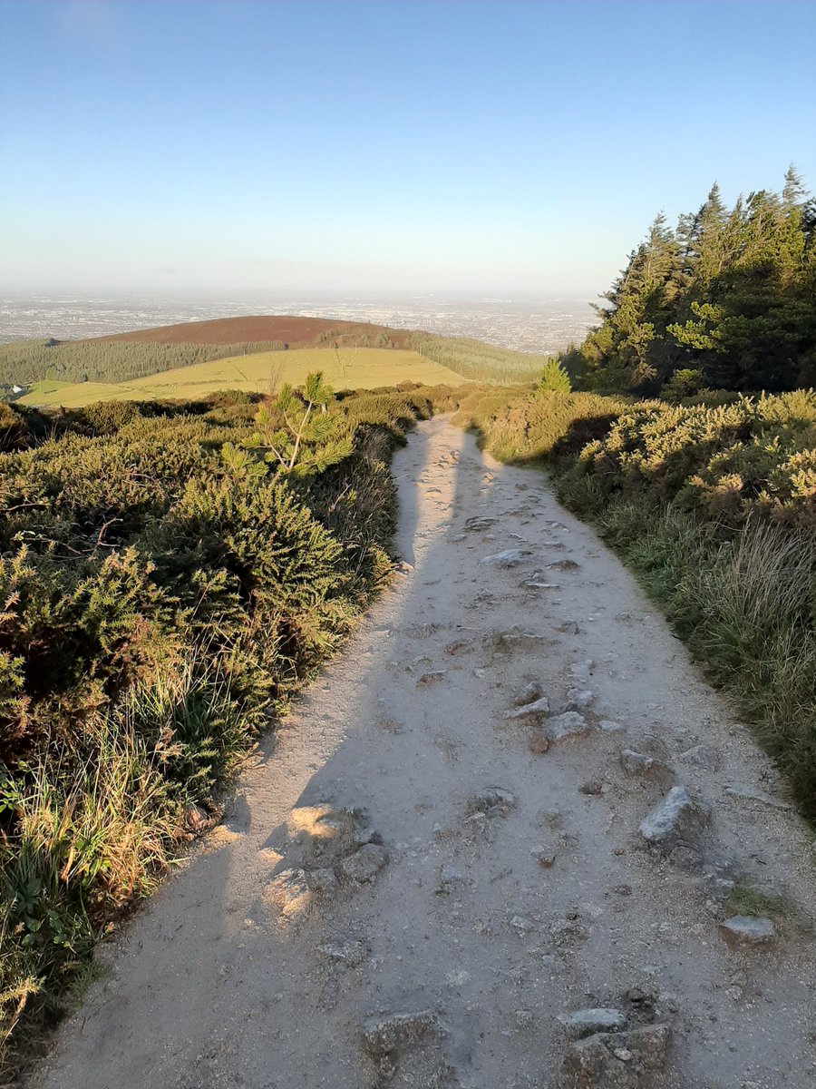 grehango's tweet photo. Day #12/12.  #ISLHiking - Last day for #islwalk with fabulous weather 😁🚶‍♀️

Excellent quote from @HFSchoolDeaf1 Principal Eimear O'Rourke 'Remember walking/running is good for your body, mind &amp; overall health. Keep walking/running to a better healthier life' #islrun https://t.co/r8cm1EK1PX