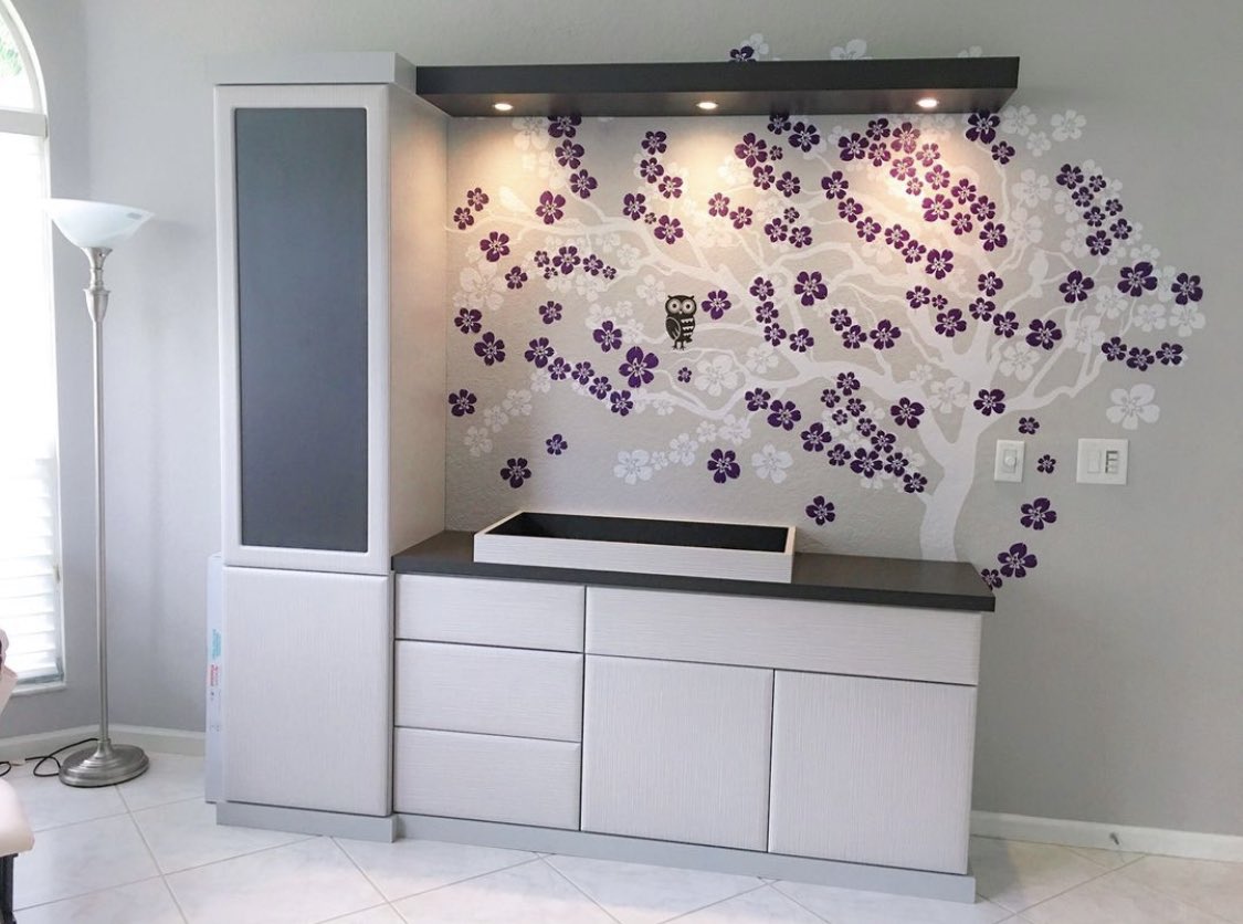 ClosetFactoryFL's tweet photo. Make baby’s changing table the safest and most stylish place in the nursery. This unit is not only functional, but also the best way to maximize storage for all their diapers! #closetfactory #closetfactoryfortlauderdale https://t.co/3mJrmGlbFO