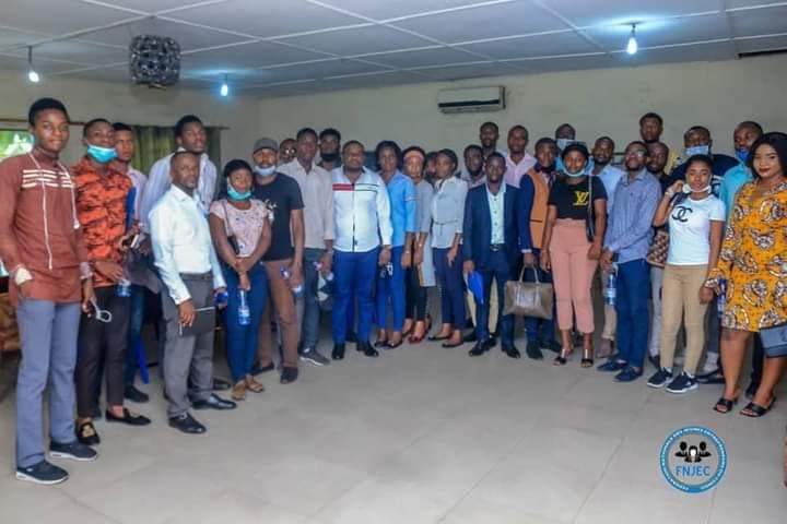 FFnjec's tweet photo. Le Coordonnateur National de la FNJEC s'est entretenu avec les étudiants entrepreneurs de la FNJEC, en prélude de l'organisation de leur commission au sein de la Fédération (15 universités et I.S représentés).@fatshi13 @ThomasLuhaka @MinCMPMEA @MakualaE @prisca_manyala vil https://t.co/H7ciacEsCO