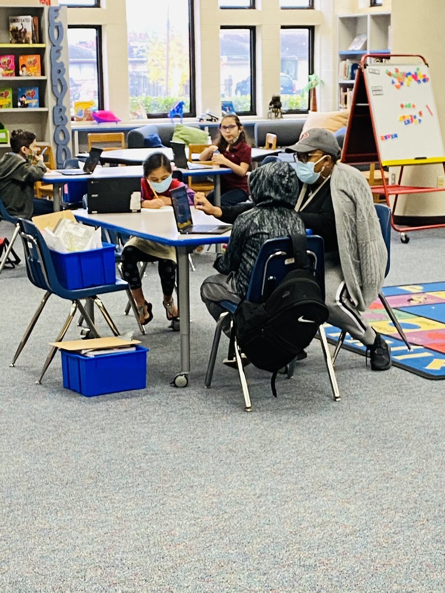 stafford_nadia's tweet photo. No Virtual Student Left Behind Saturday School! Let’s Goooo! #filledtocapacity @OlesonES_AISD @Aldine_FACE @drgoffney @KatyRoede @DrFavy https://t.co/jRDikJTqKY