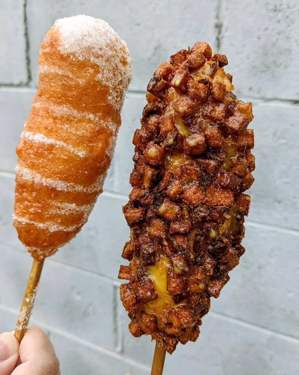 plsGetTheBread's tweet photo. These corn dogs got me cheesing 😁 So glad that we now have Korean cheesy corn dogs in Philly thanks to @crunchikn 🎉 I got two to try out: 1. w/ potatoes, no sugar, &amp; honey mustard 2. w/ sugar, no potatoes &amp; spicy mayo…

📸 https://t.co/pOxWNvUCsr via https://t.co/QgeA1VhXK4 https://t.co/7ZeItXlZNM