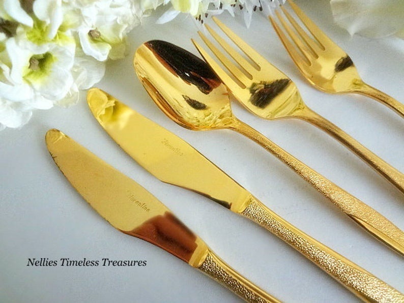 NelliesTimeless's tweet photo. One Teaspoon Left! #Vintage #Florentine Gold #Teaspoon at #NelliesTimelessTreas  https://t.co/iUmiukzE3F #vintagekitchen #flatware #vintageflatware #vintagespoon #collectiblespoon #vintageshopping #vintagecollectible #etsyvintage #vintageshop #goldspoon #replacementflatware #gift https://t.co/8TsuFAHoLQ