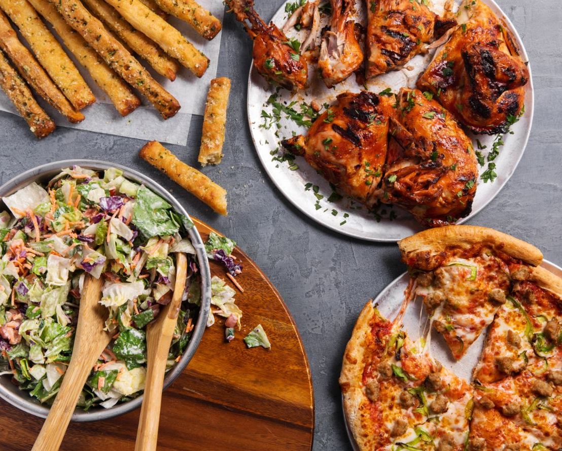 stonefiregrill's tweet image. This could be YOUR table! 😋 We&apos;re #OpenForDelivery and #CurbsidePickup! ➡ order.stonefiregrill.com