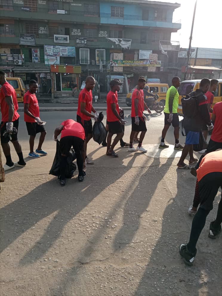 academy_reality's tweet photo. Pictures from our Community Social Responsibility (CSR) earlier today.👇🏽👇🏽

Reality Football Academy Lagos performing her duty to the society. It can only get better #RFA #RealityFootballAcademy #RealityFA #RFACSR https://t.co/XfNuD8GH92