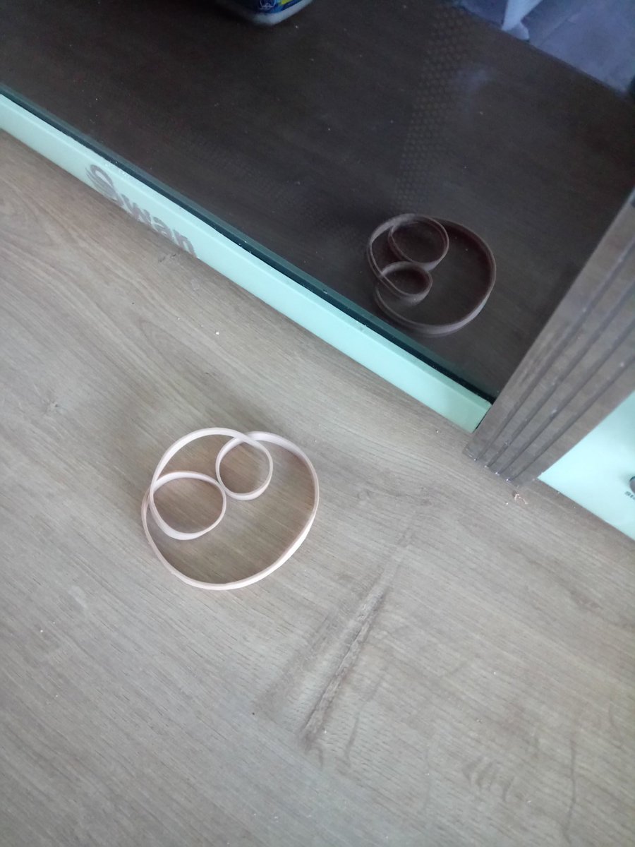 ExleyMatt's tweet photo. Rubber band classic with microwave reflection. #iseefaces https://t.co/j3C1XPLHPr