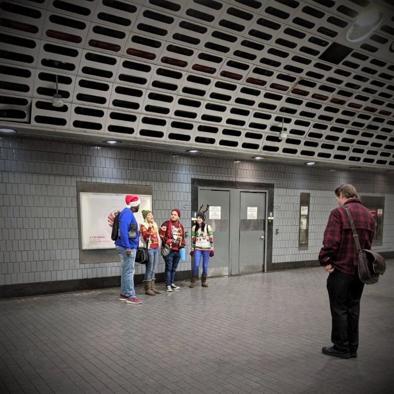 TinByTom's tweet photo. Thank you sir, for staying the appropriate, CDC-approved guideline of #6feet away! The #safety of our #carolers &amp; audiences is of the utmost importance to us this year. While things may look different, having an audience to #serenade is always the highlight of our year ✨ https://t.co/avvYp8cb5x